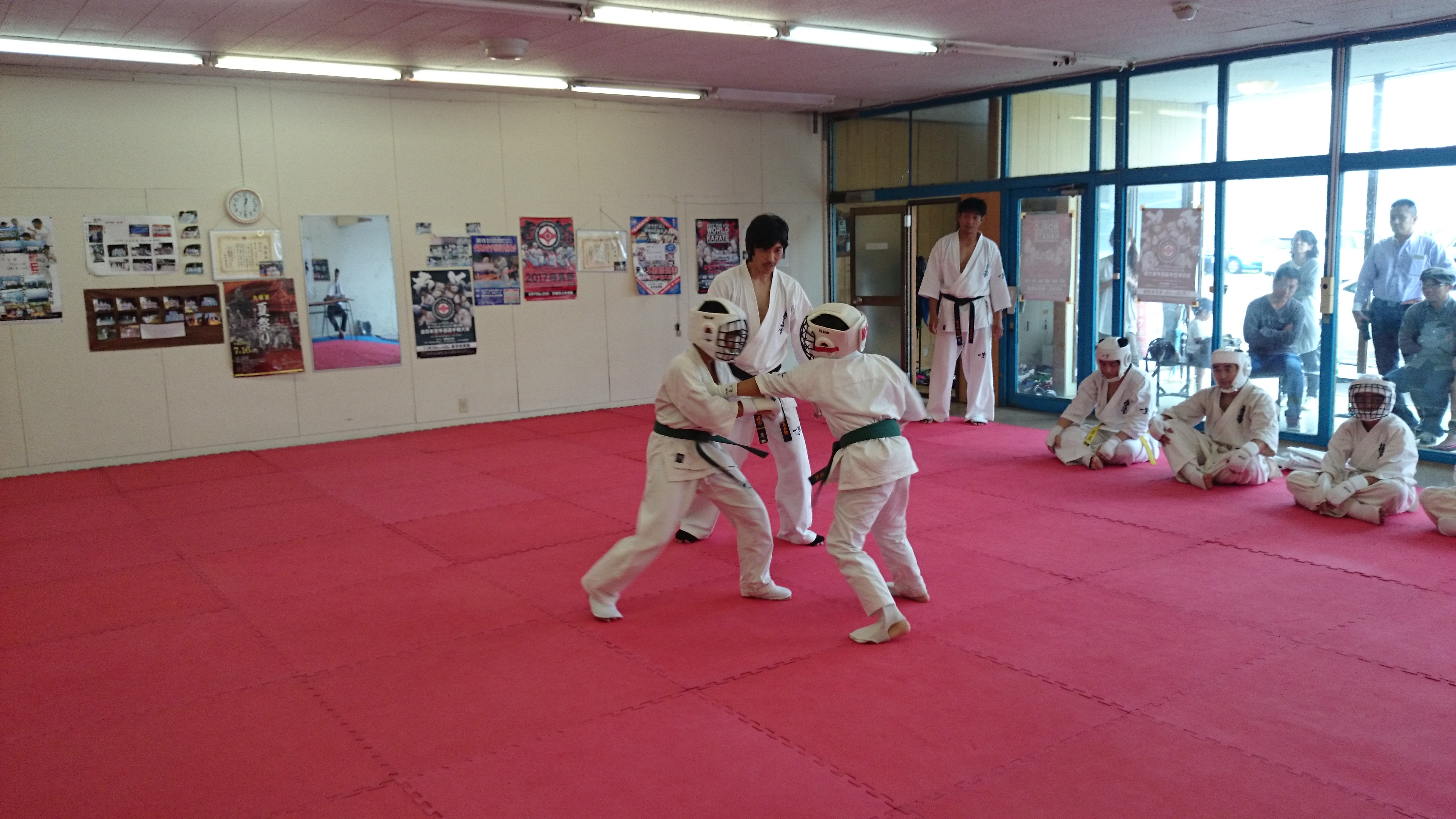 http://www.kyokushin-chibaminami.com/images/DSC_0071.JPG